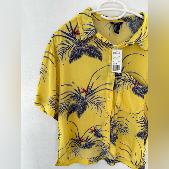 Cropped Hawaiian Button Down Shirt Yellow Women’s Plant Print NWT Medium - Picture 5 of 11